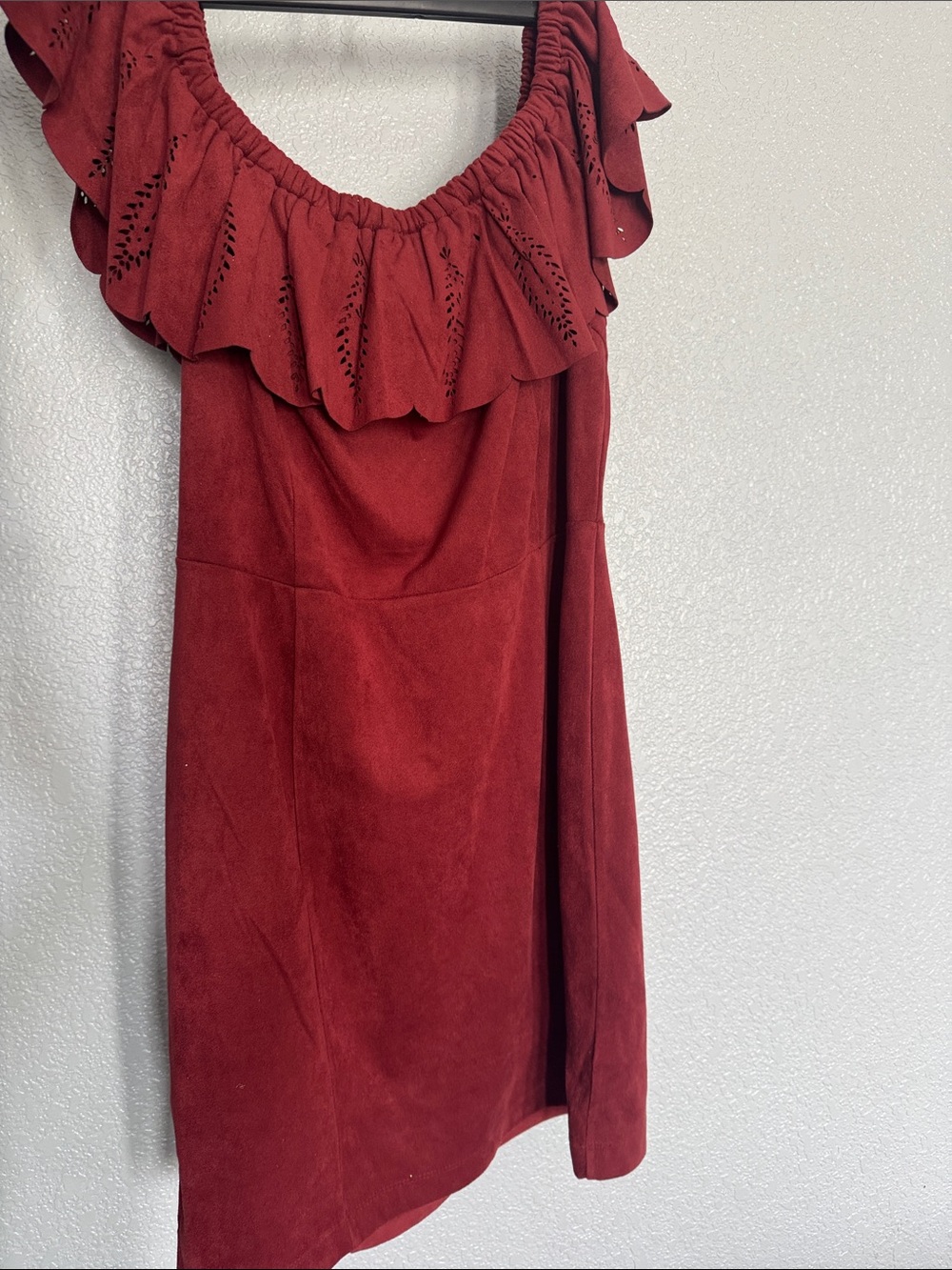 Shyanne Rust Red Off-Shoulder Ruffle Dress - Picture 3 of 5